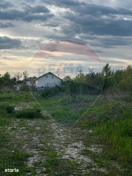 Teren de 525 mp, în Domnești