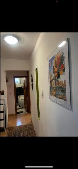 Apartament cu 4 camere decomandat în Mihai Bravu