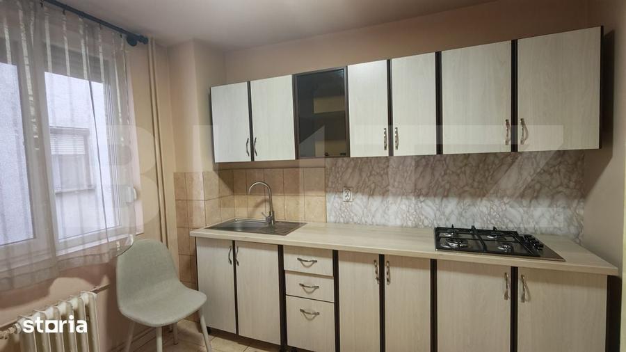 Apartament cu 3 camere decomandat în Central