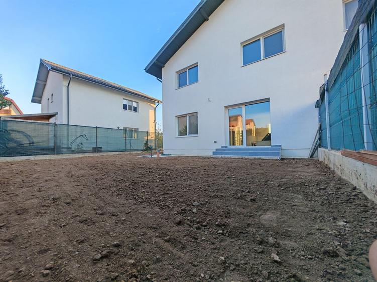Duplex cu 3 camere cu Canalizare în Berceni