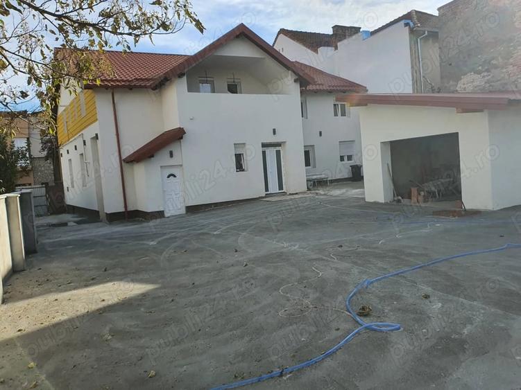 Spațiu comercial, de 400 mp, în Central
