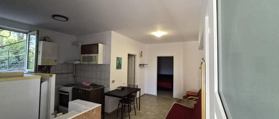 Apartament cu 2 camere decomandat în Gruia