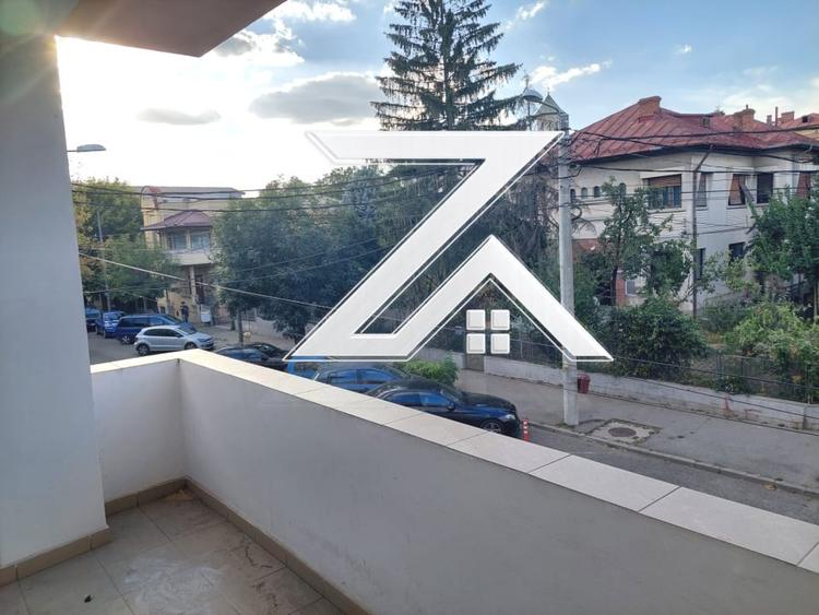 Birou, de 90 mp, în Central