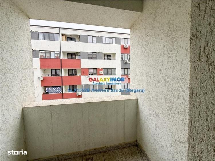 Garsonieră decomandată în Roșu