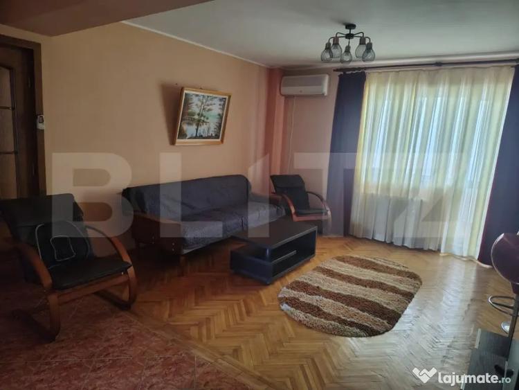 Apartament cu 3 camere decomandat în Ultimul leu