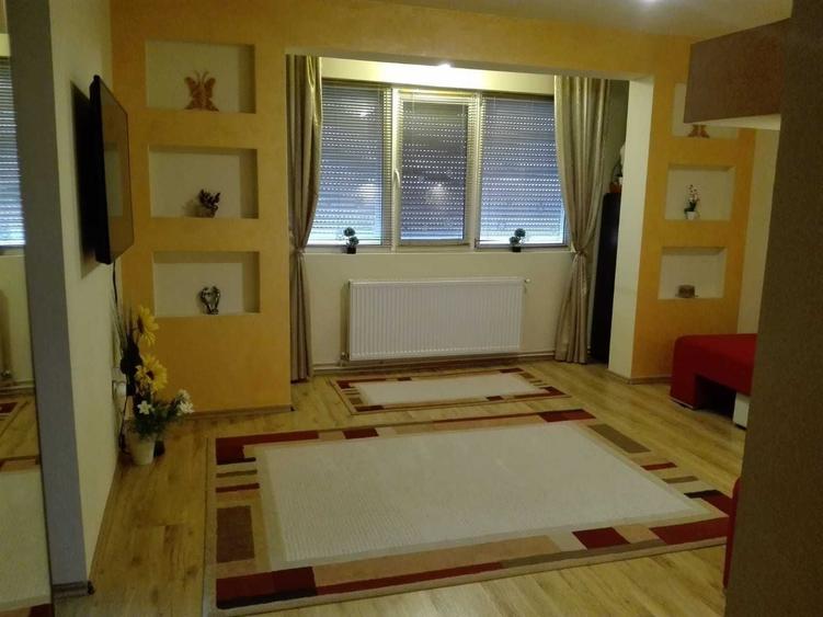 VAND APARTAMENT MANSARDA 2 camere , semidecomandat ,46 m2 Girocului , Proprietar - 3