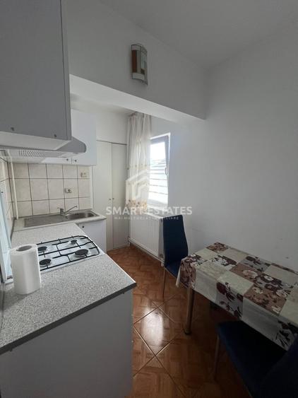 Garsonieră decomandată, mobilată în Oltenița