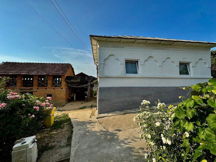 Casă cu Teren 666 Mp în Budeasa