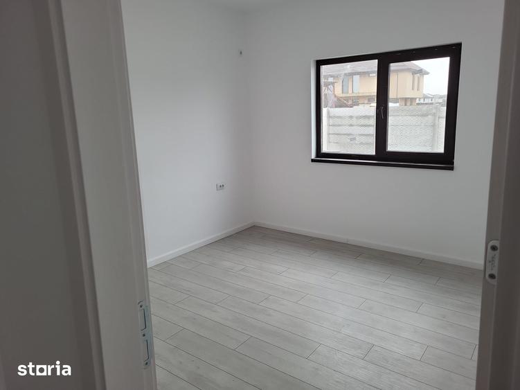Casă cu 3 camere cu Teren 450 Mp în Central