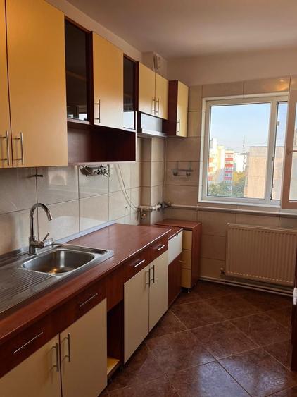 Apartament cu 2 camere semidecomandat în Tineretului