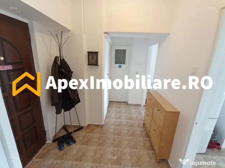 Apartament cu 2 camere decomandat în Victoriei