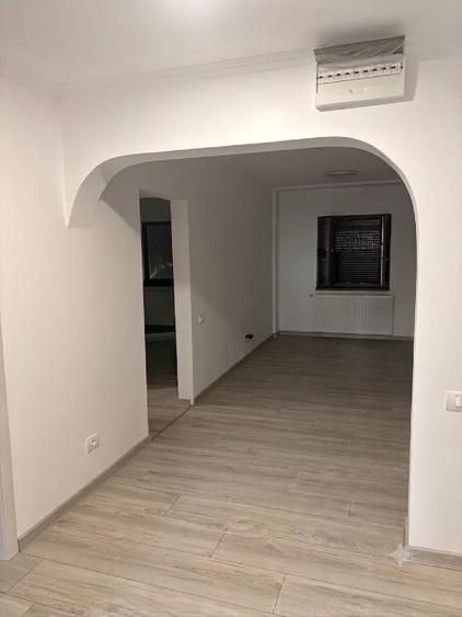 Apartament cu 3 camere decomandat în Gară