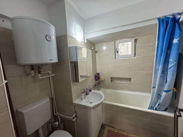 Apartament cu 4 camere decomandat în Iancului