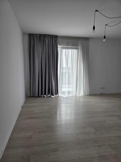 Apartament cu 3 camere decomandat în Ghencea