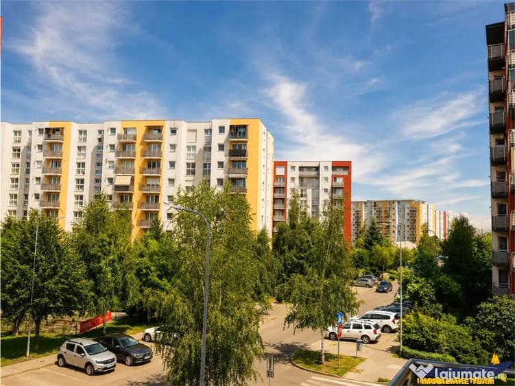 Apartament cu 2 camere decomandat în Avantgarden