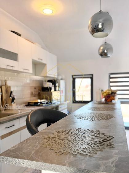 Apartament cu 2 camere semidecomandat, mobilat în Giroc