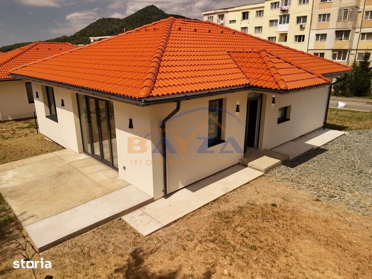 Casă cu 4 camere cu Teren 550 Mp în Central