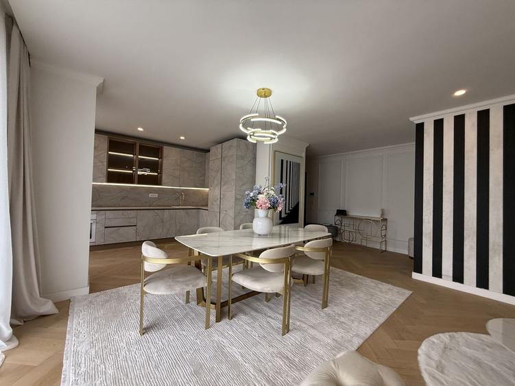 Apartament cu 4 camere în Pipera
