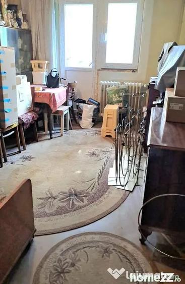 Apartament cu 2 camere decomandat în Valea Oltului