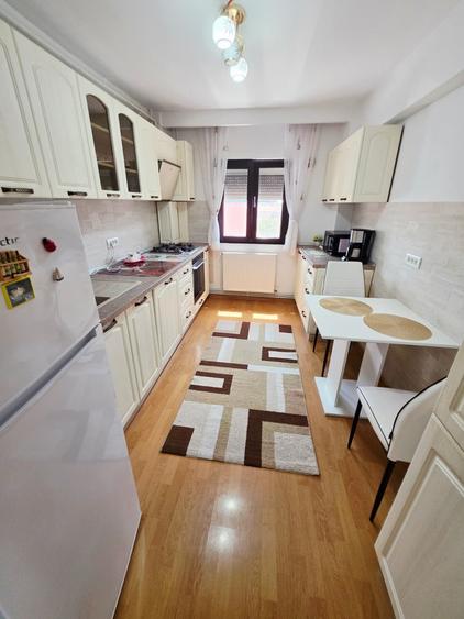 Apartament cu 2 camere decomandat în 9 Mai