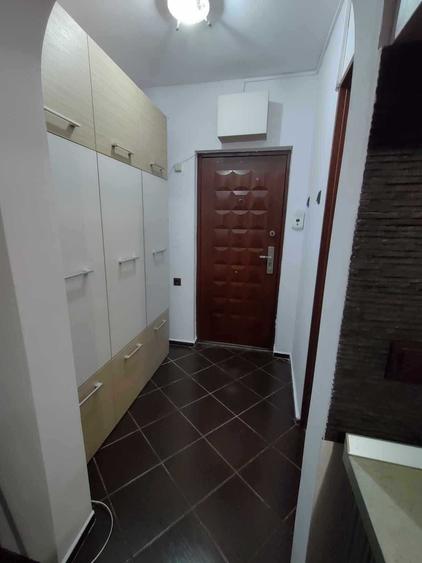 Garsonieră semidecomandată în Rogerius