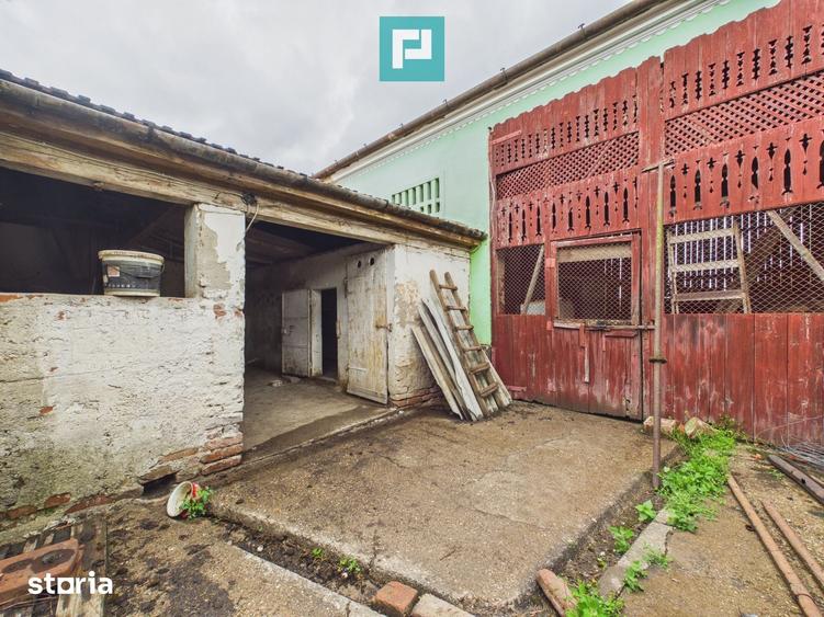 Casă cu 5 camere cu Teren 1048 Mp în Aradul Nou