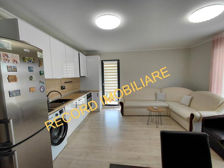 Apartament cu 3 camere semidecomandat, mobilat în Florești — fotografia 3