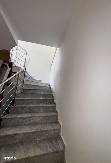 Apartament cu 4 camere în Calea București