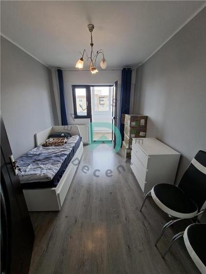 Apartament cu 3 camere decomandat în Griviței