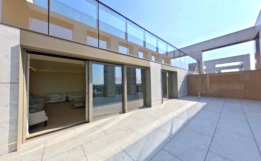 Apartament cu 5 camere circular în Pipera