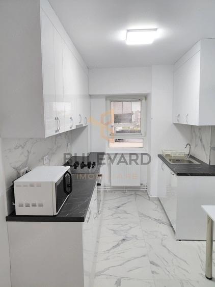 Apartament cu 3 camere decomandat în Zorilor