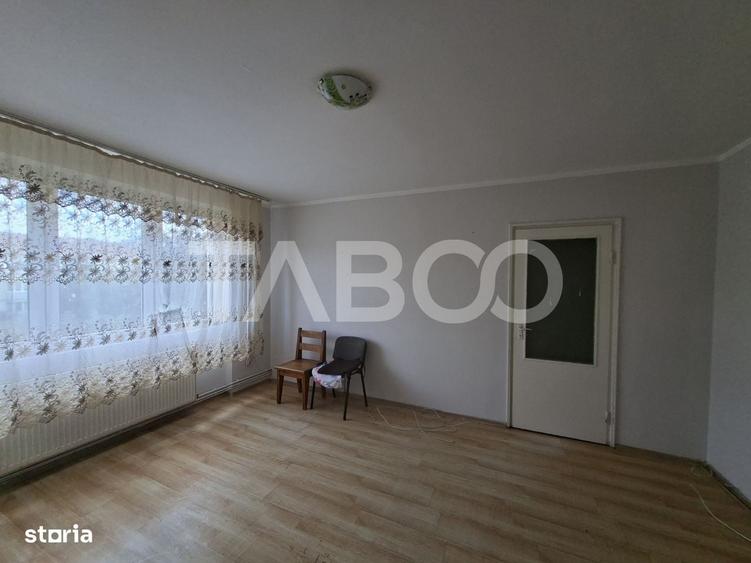 Apartament cu 2 camere semidecomandat în Cedonia
