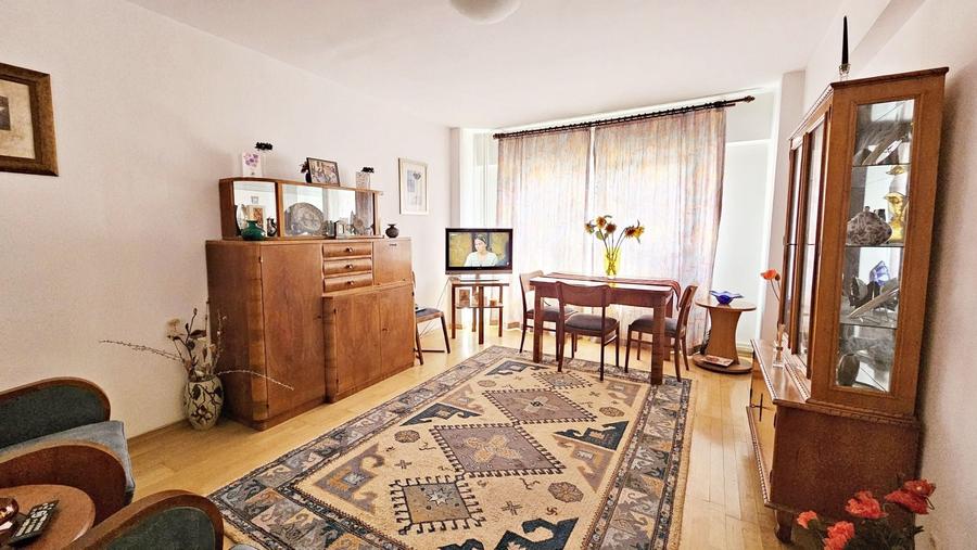 Centrul Civic ,str Toamnei apartament 3 camere cf I dec - 4