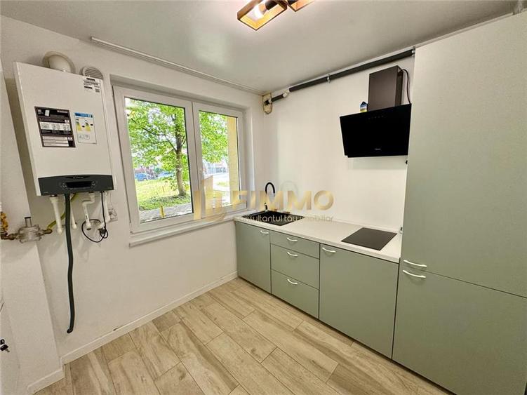 Birou, de 55 mp, în Central
