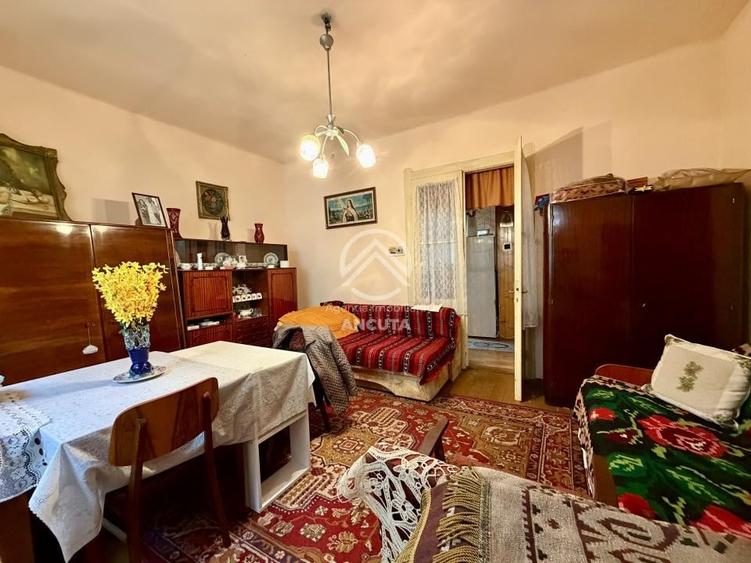 Casă cu 5 camere cu Canalizare în Dâmbul Rotund