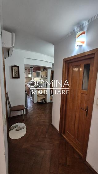 Apartament cu 3 camere decomandat, mobilat în Ultracentral