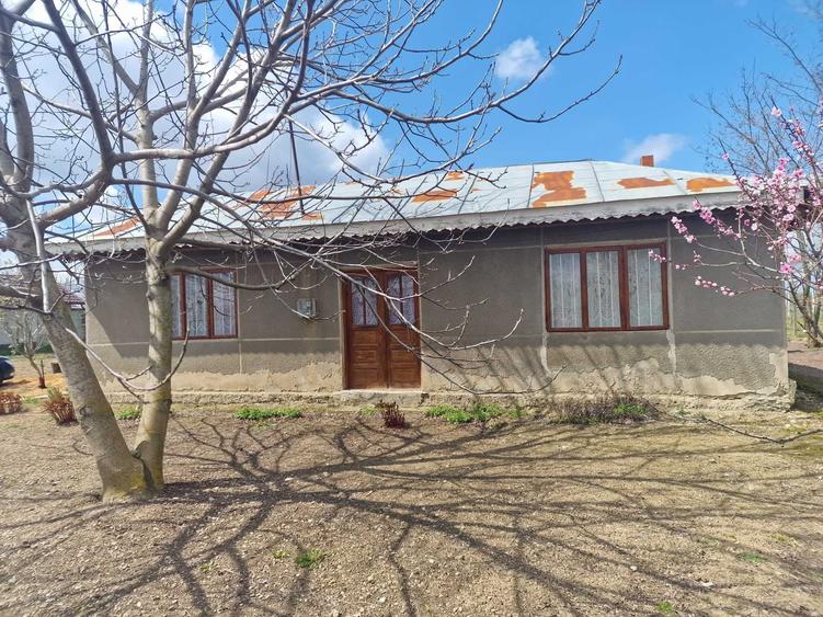 Casă cu 4 camere în Berteștii de Jos
