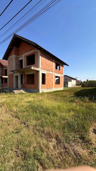 Vand casa la ro?u INTABULATA P+M 167mp - 2