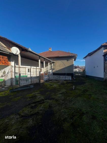 Casă cu 4 camere cu Teren 2700 Mp în Dumitrița
