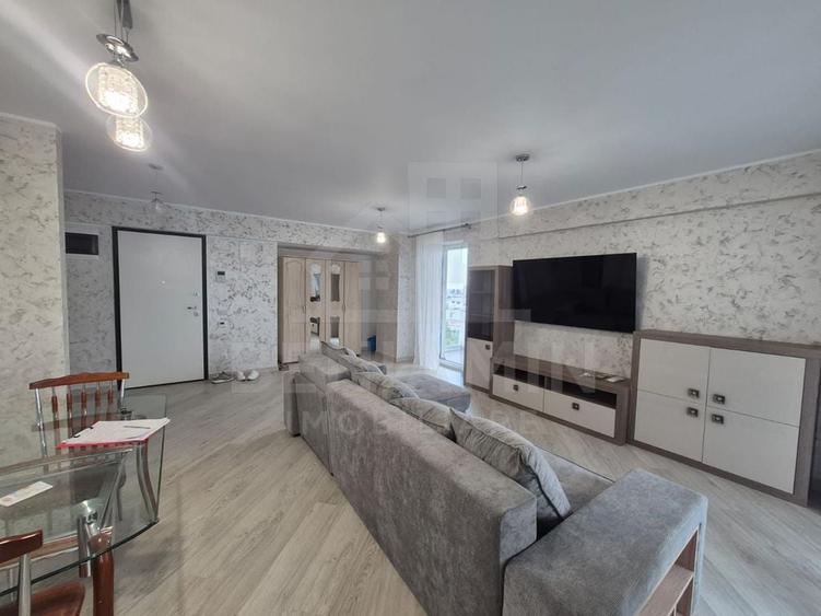 Apartament cu 2 camere semidecomandat în Rovine