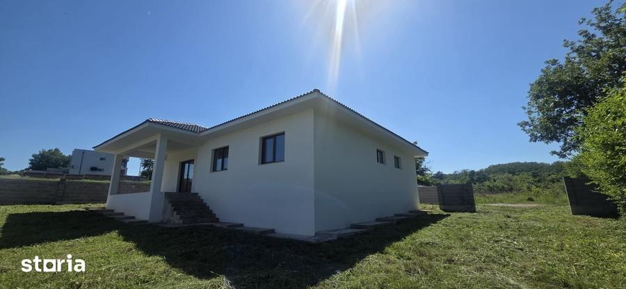 Casă cu 4 camere cu Teren 616 Mp în Paleu