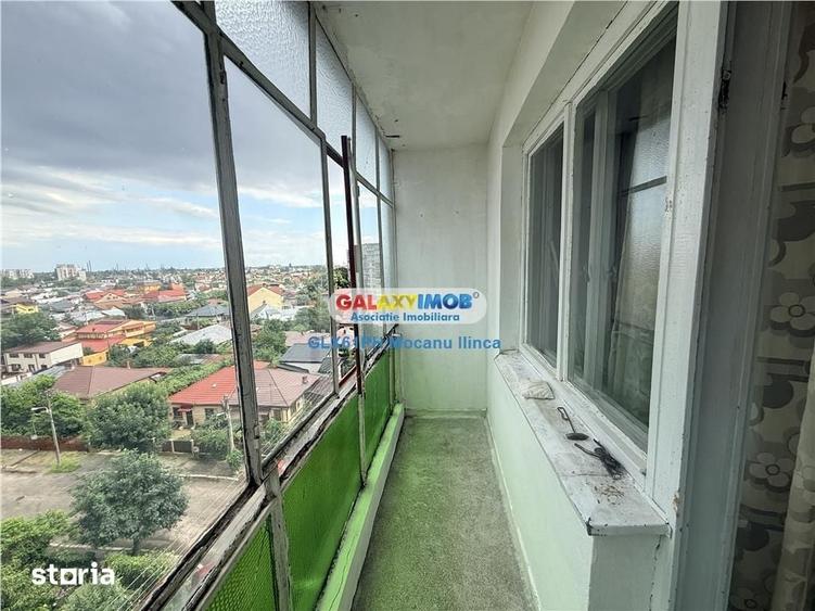 Apartament cu 3 camere semidecomandat în Cina