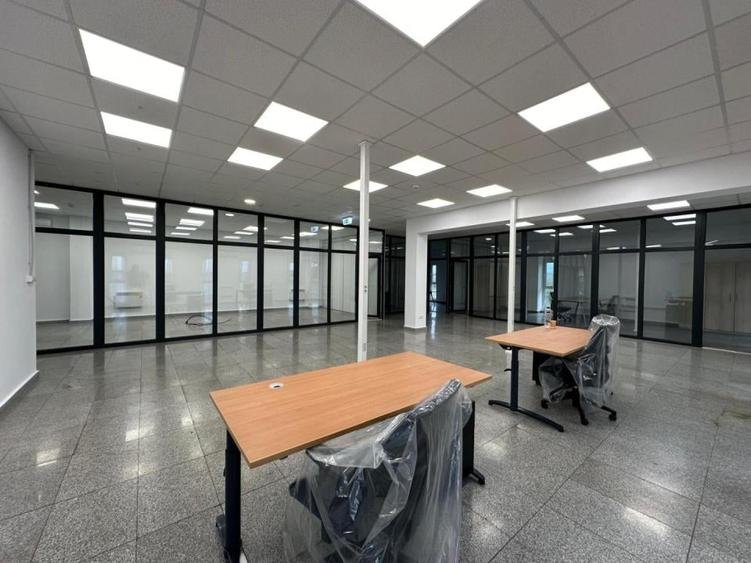 Spațiu comercial, de 2,200 mp, în Pipera