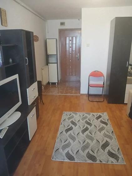 Garsonieră decomandată în Bartolomeu
