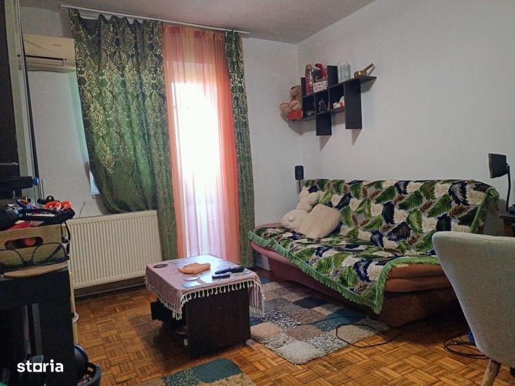 Apartament cu 2 camere decomandat în Gruia