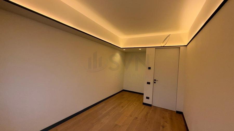 Apartament cu 3 camere semidecomandat în Pipera