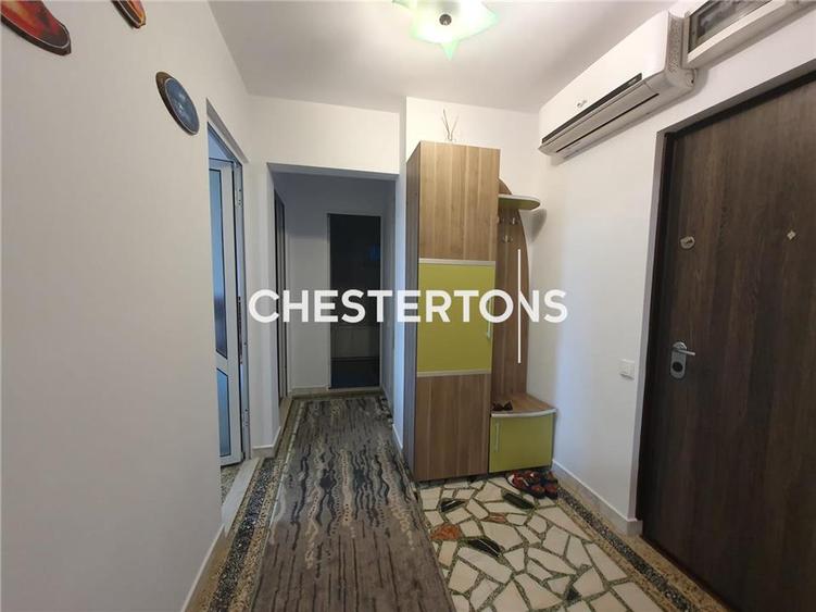 Apartament cu 2 camere decomandat, mobilat în Casa de Cultură