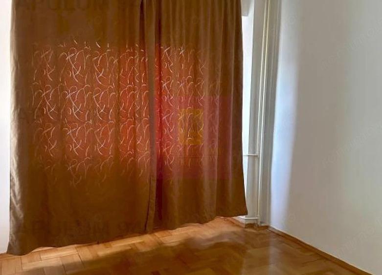 Apartament cu 3 camere decomandat în Sebastian
