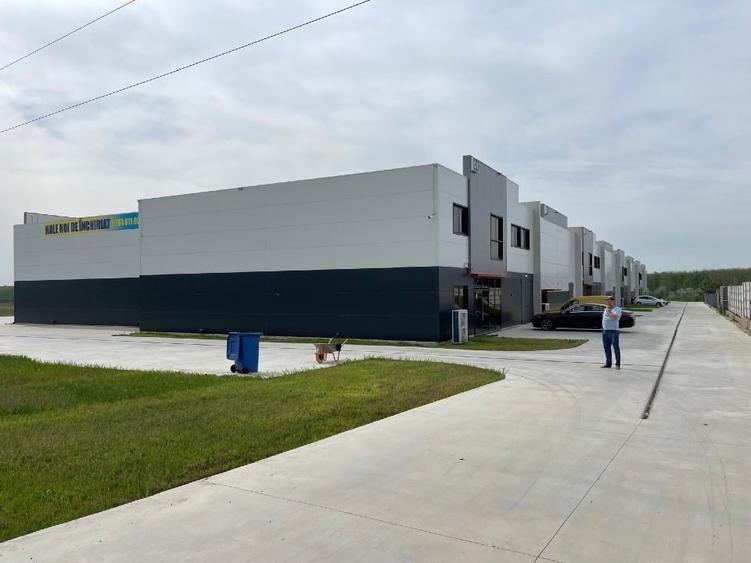 Spațiu industrial, de 265 mp, în Bucov