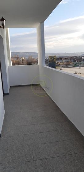 Apartament cu 2 camere semidecomandat, mobilat în Mihai Viteazul